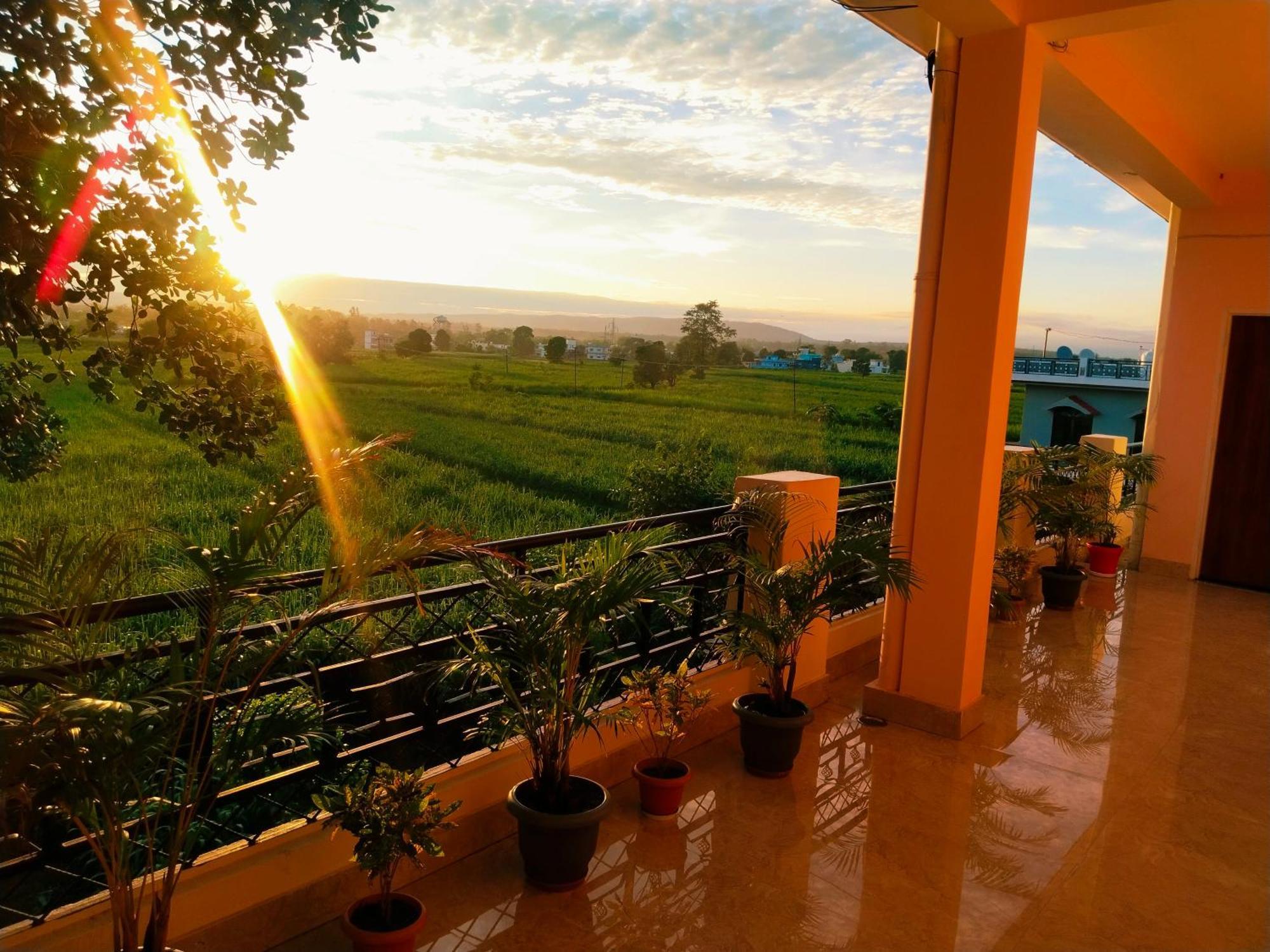 Airport Luxury Nature Homestay- Near Jolly Grant Airport Dehradun Doiwāla المظهر الخارجي الصورة